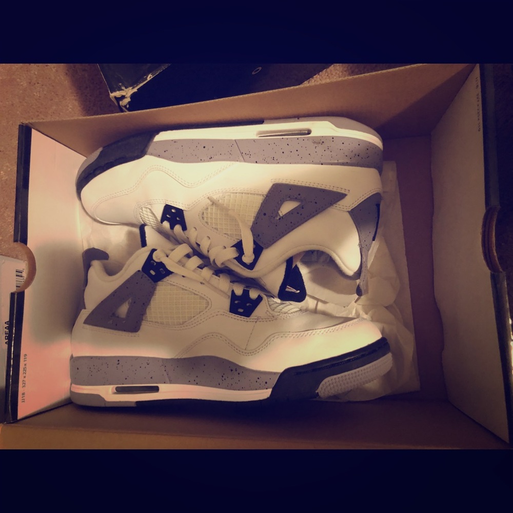 Jordan 4s